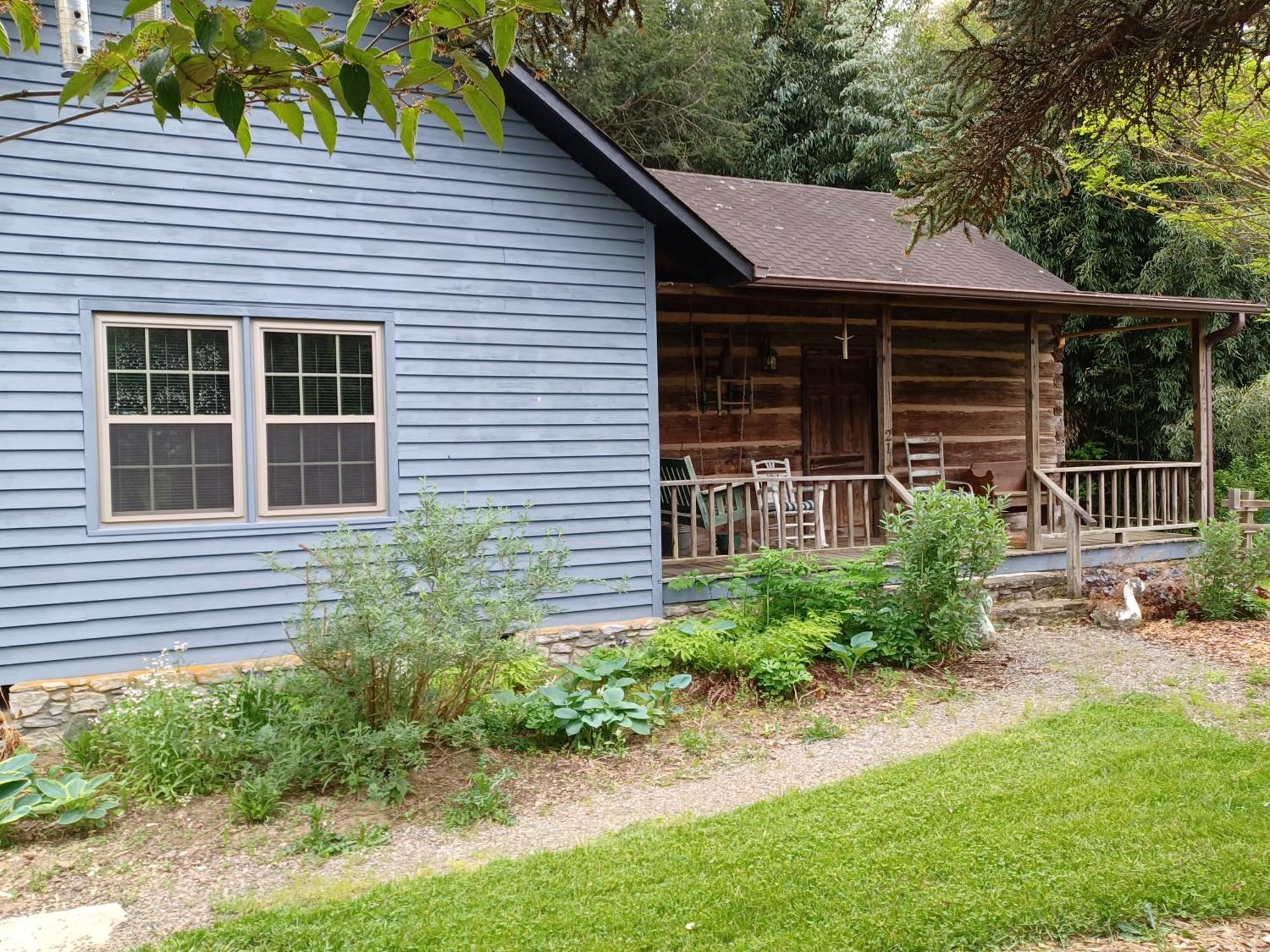 Restored1850S Log Cabin, With Gazebo And Gardens! 1 Mile To Downtown Weaverville Exteriör bild
