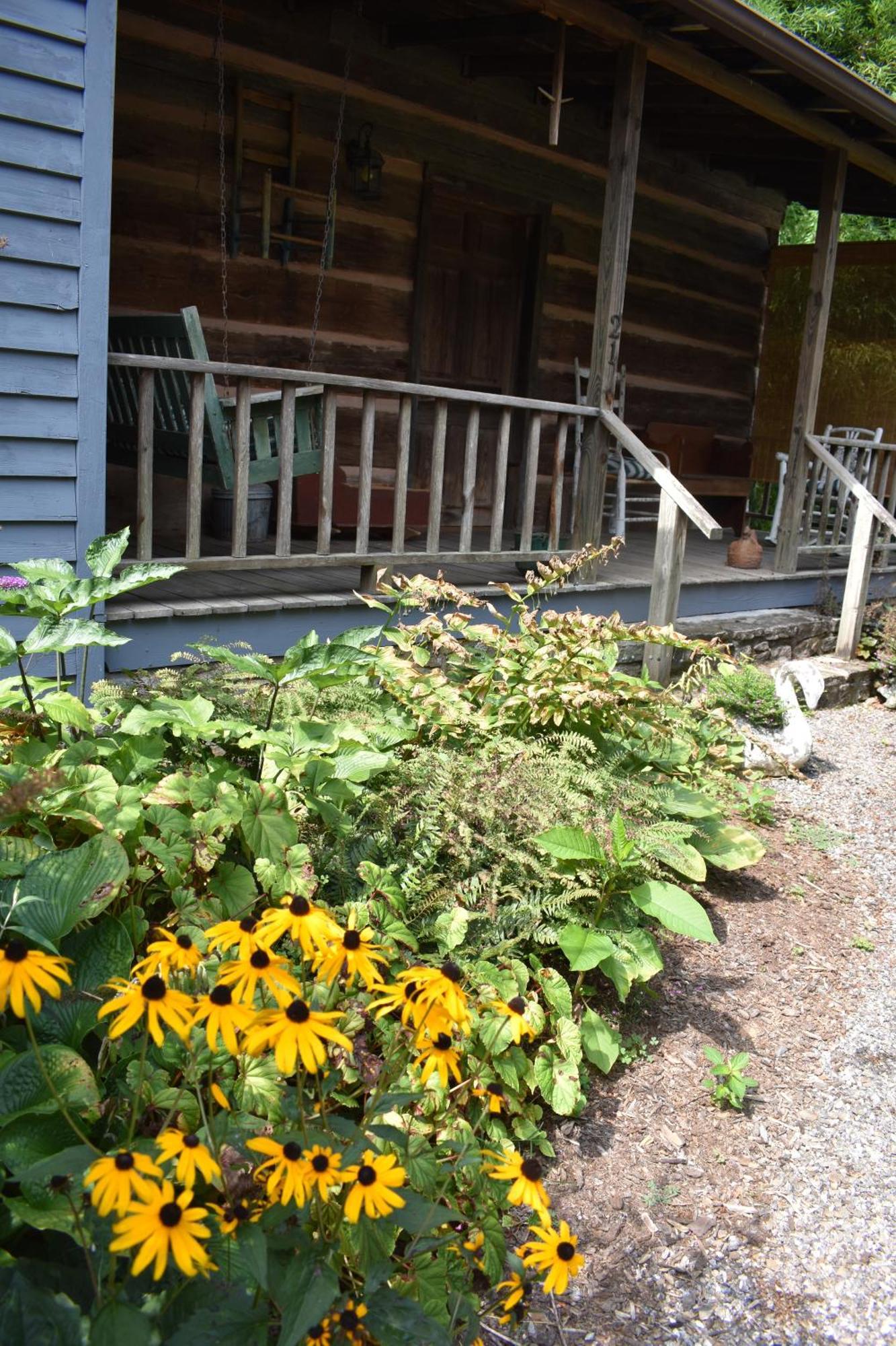 Restored1850S Log Cabin, With Gazebo And Gardens! 1 Mile To Downtown Weaverville Exteriör bild